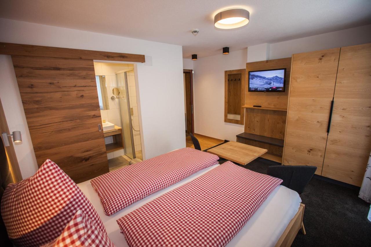 Haus Kuechelspitz Bed & Breakfast Ischgl Exterior photo