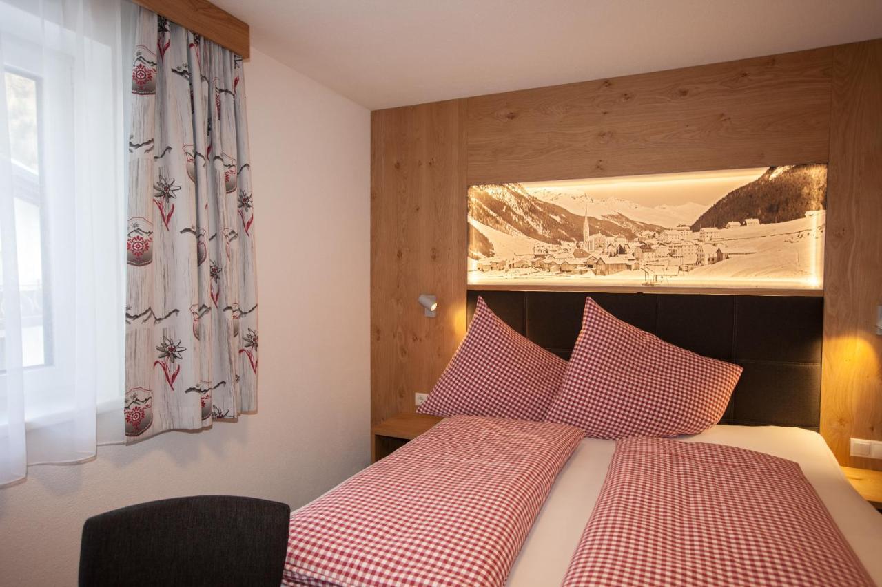 Haus Kuechelspitz Bed & Breakfast Ischgl Exterior photo
